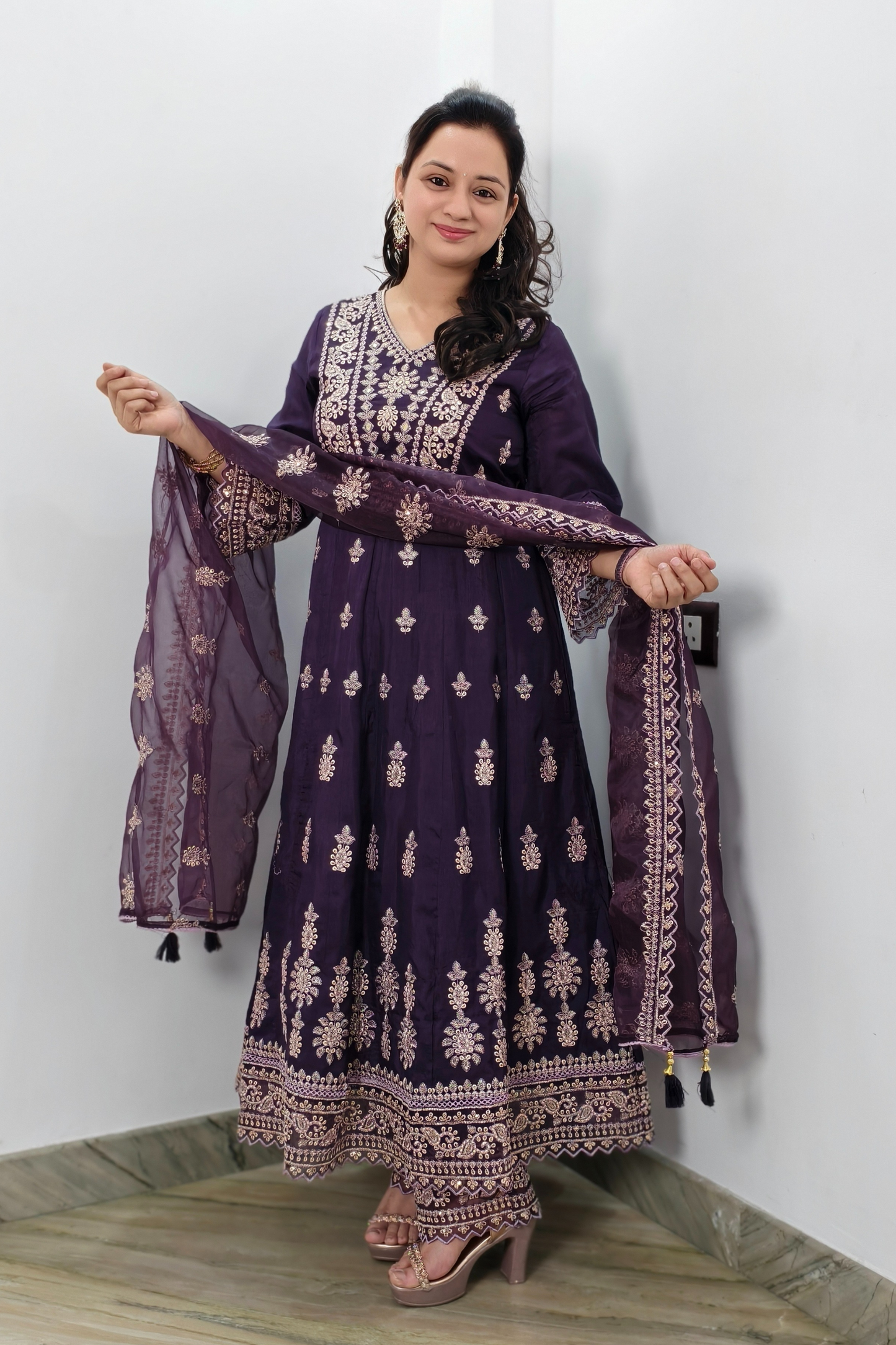 Muslim silk Thread work Anarkali Pakistani suit set with dupatta