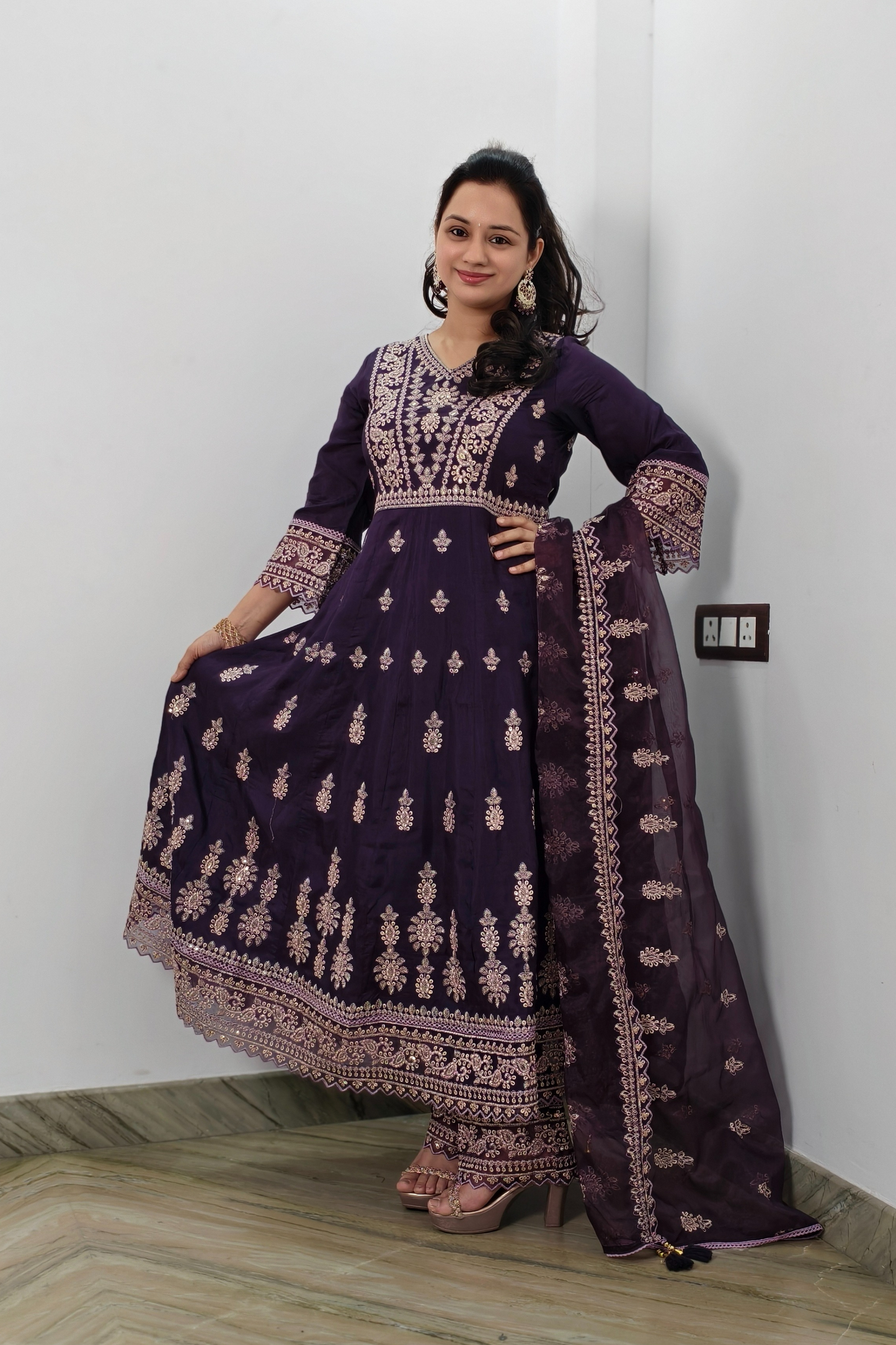 Muslim silk Thread work Anarkali Pakistani suit set with dupatta