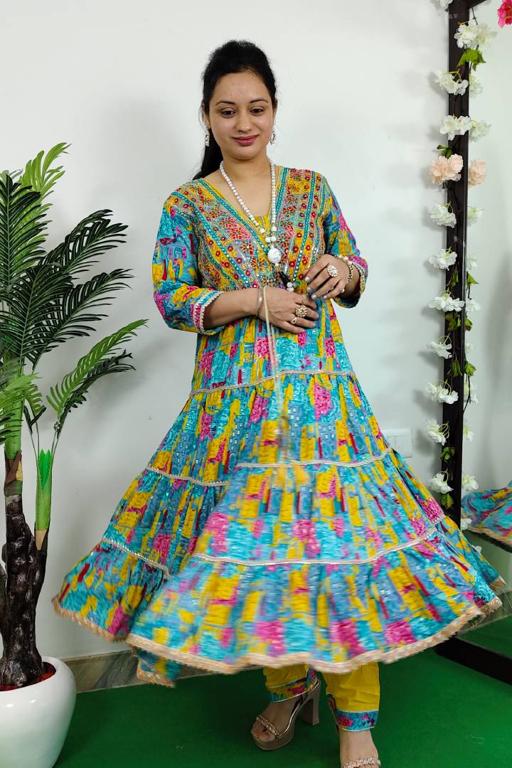 Anarkali Flared Kurta Set In Printed Yellow With Mul Duppatta