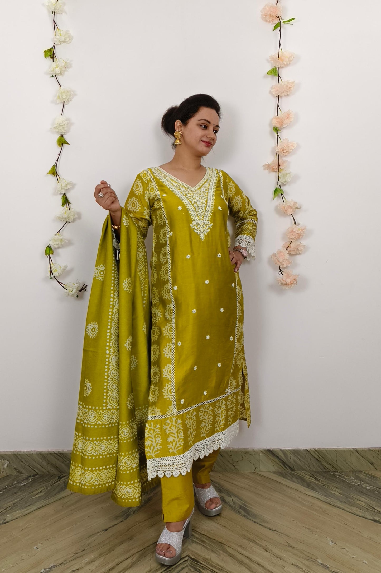 Straight Pakistani Kurta Set With Duppatta in neon Yellow