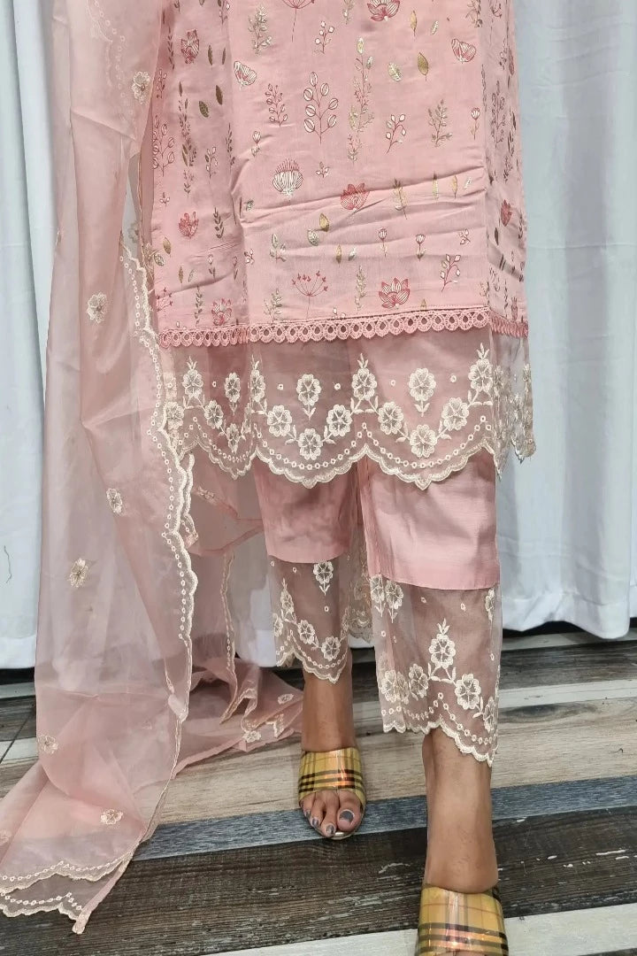 Straight Muslin Kurta Set With Organza Duppatta In Pink-spendworthclothing-Color_Pink,Cotton-Suits-sets,cottonsuit sets,Item Type_Cotton Suits Sets,Item Type_Plazo Suits,Material_Muslin,Material_Organza,Plazo-Suits,printed,SUIT SET,SUIT-SETS