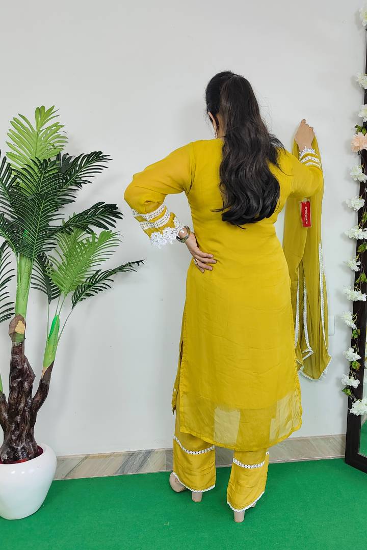 Pakistani Kurta Set With Contrast Embroidery Work in Yelllow
