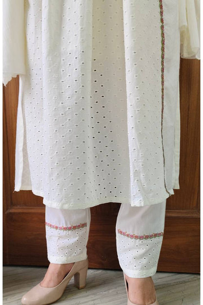 Chikan Embroidered Band Neck Kurta Set With Mul Duppatta In Off white