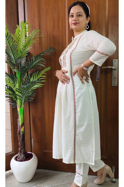 Chikan Embroidered Band Neck Kurta Set With Mul Duppatta In Off white