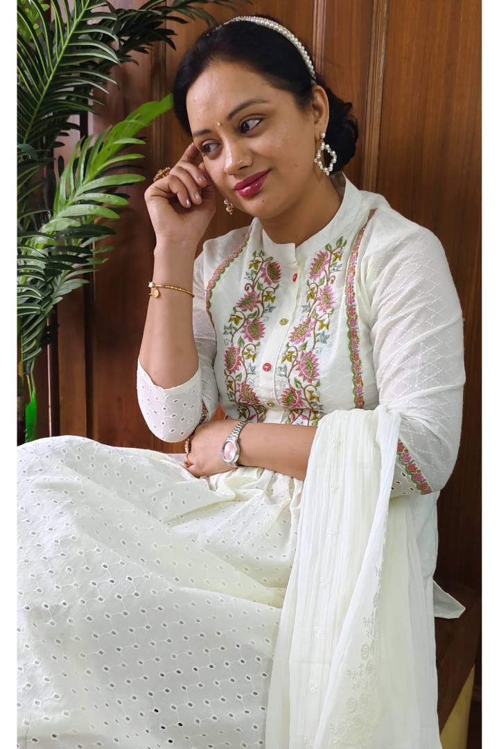 Chikan Embroidered Band Neck Kurta Set With Mul Duppatta In Off white
