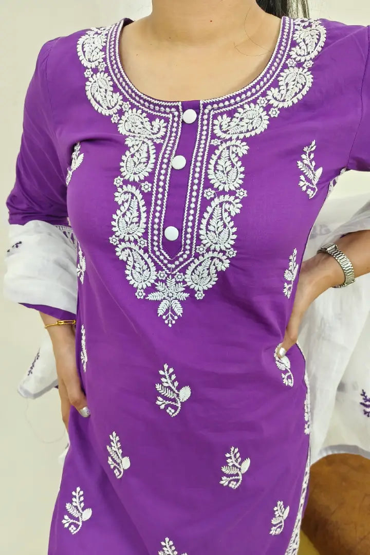 Chikan Embroidered Cotton Kurta Set With Duppatta In Purple