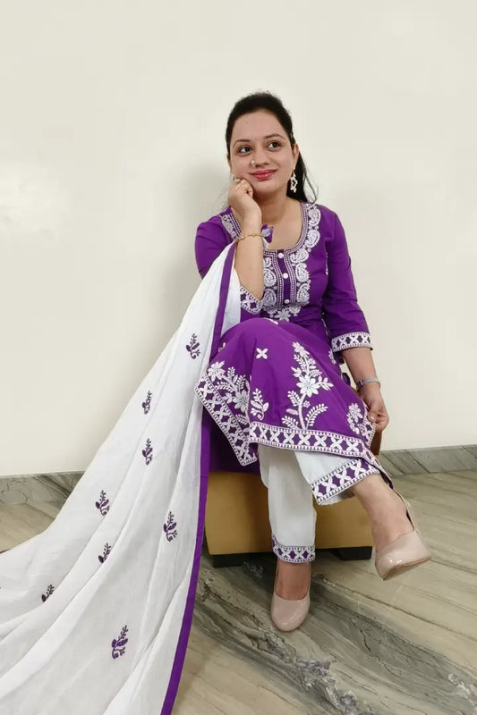 Chikan Embroidered Cotton Kurta Set With Duppatta In Purple