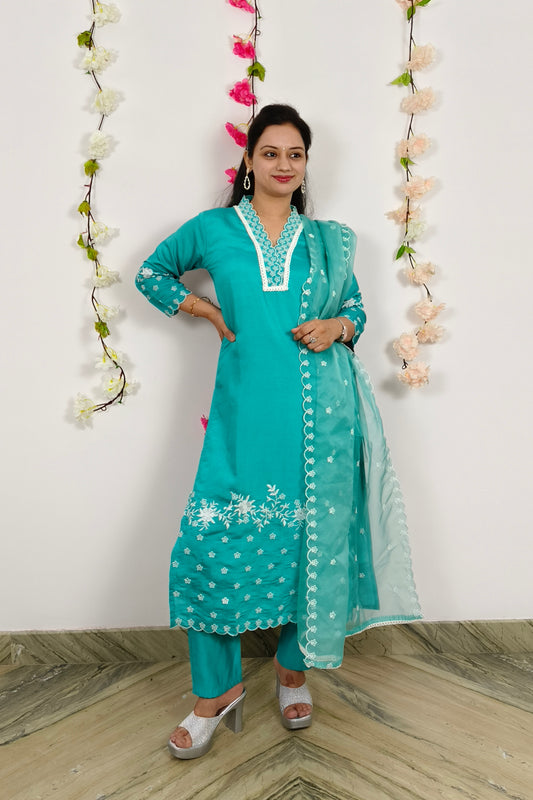 Pakistani Pure Cotton V neck Embroidered Summmer Kurta Set With Organza Duppatta In Firozi