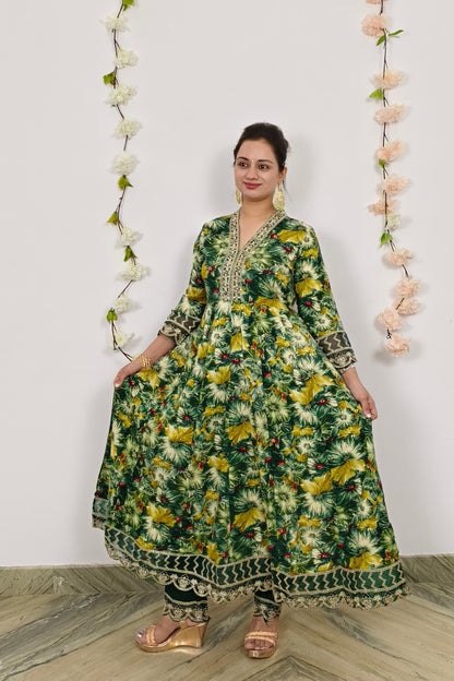 Anarkali Foil Printed Kurta Set With Organza Duppatta In Green