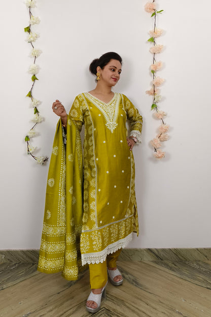 Straight Pakistani Kurta Set With Duppatta in neon Yellow