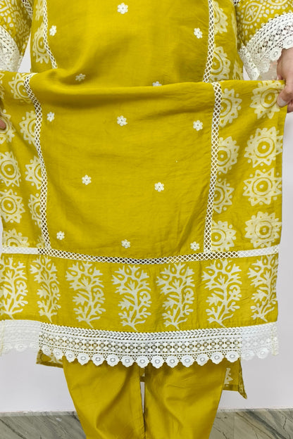 Straight Pakistani Kurta Set With Duppatta in neon Yellow