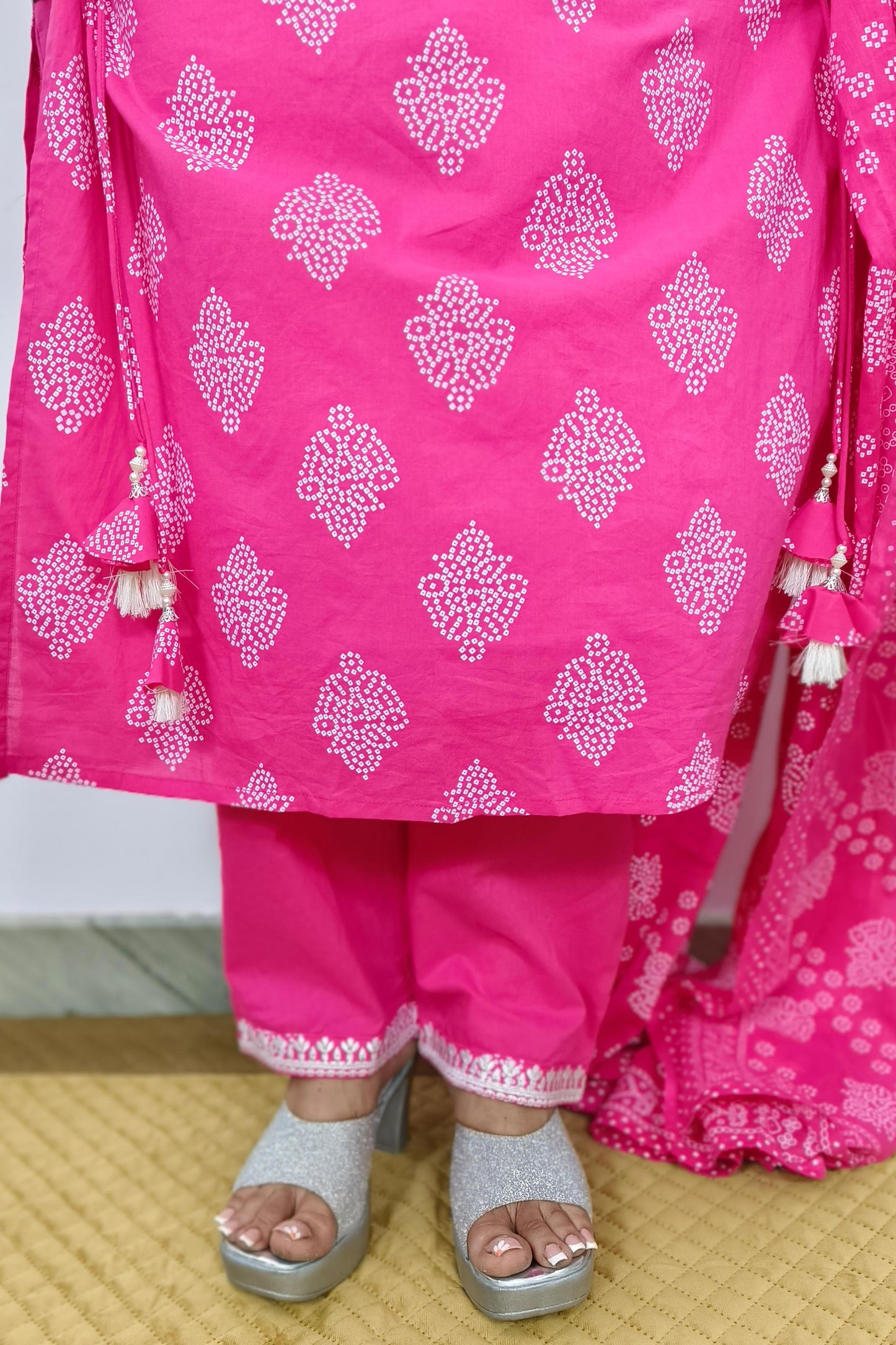 Straight Cotton Jaipuri Printed kurta Set With Duppatta In Pink