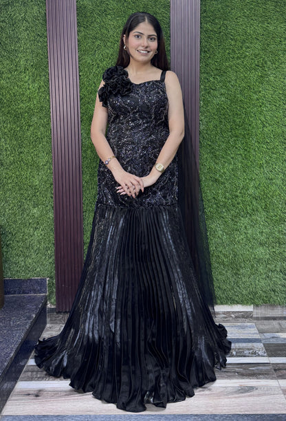 Cocktail Fish Cut Gown in Organza Silk with Spaghetti Strap