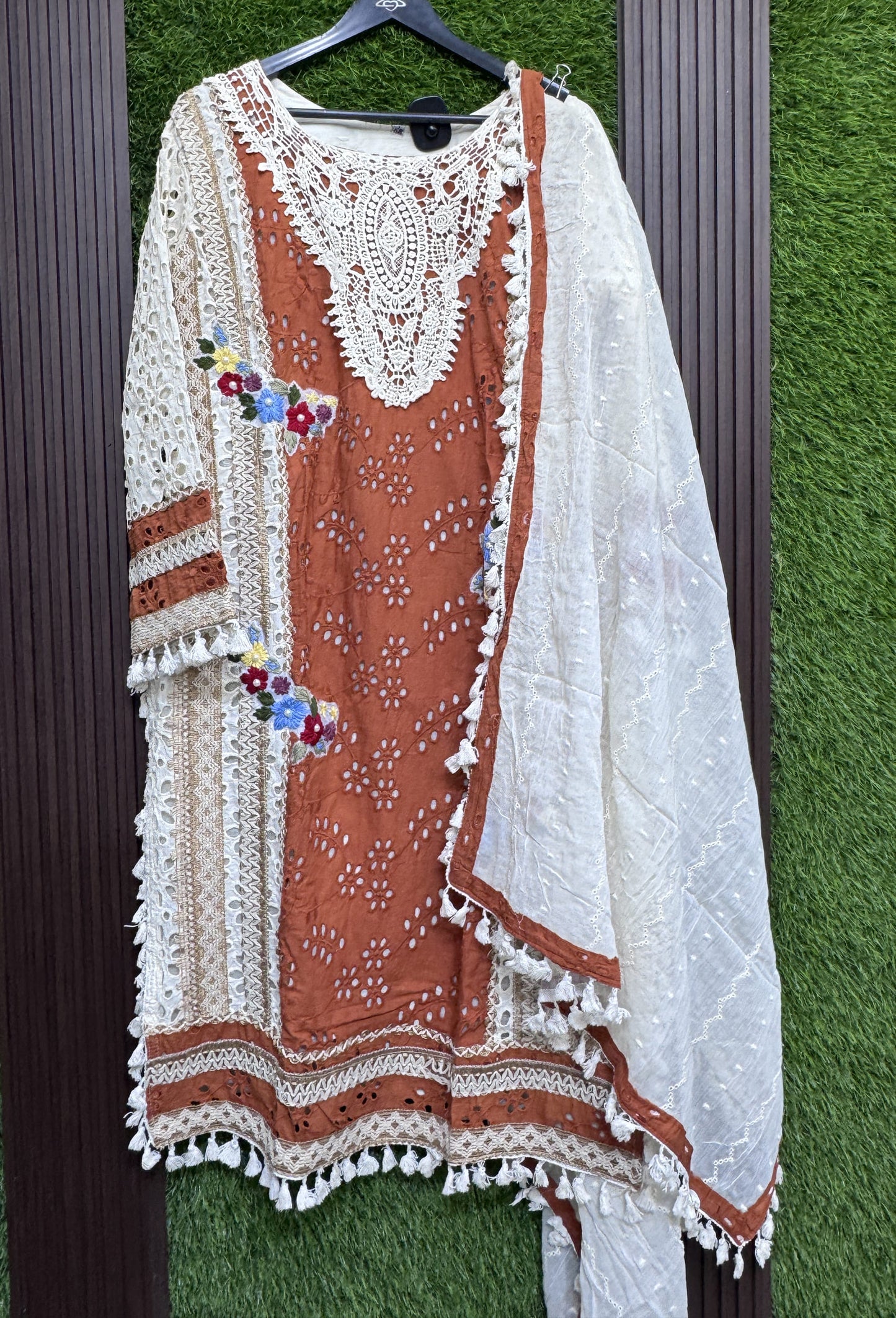 Crochet Detailed Summer Suit Set with Bordered Dupatta and Tassles