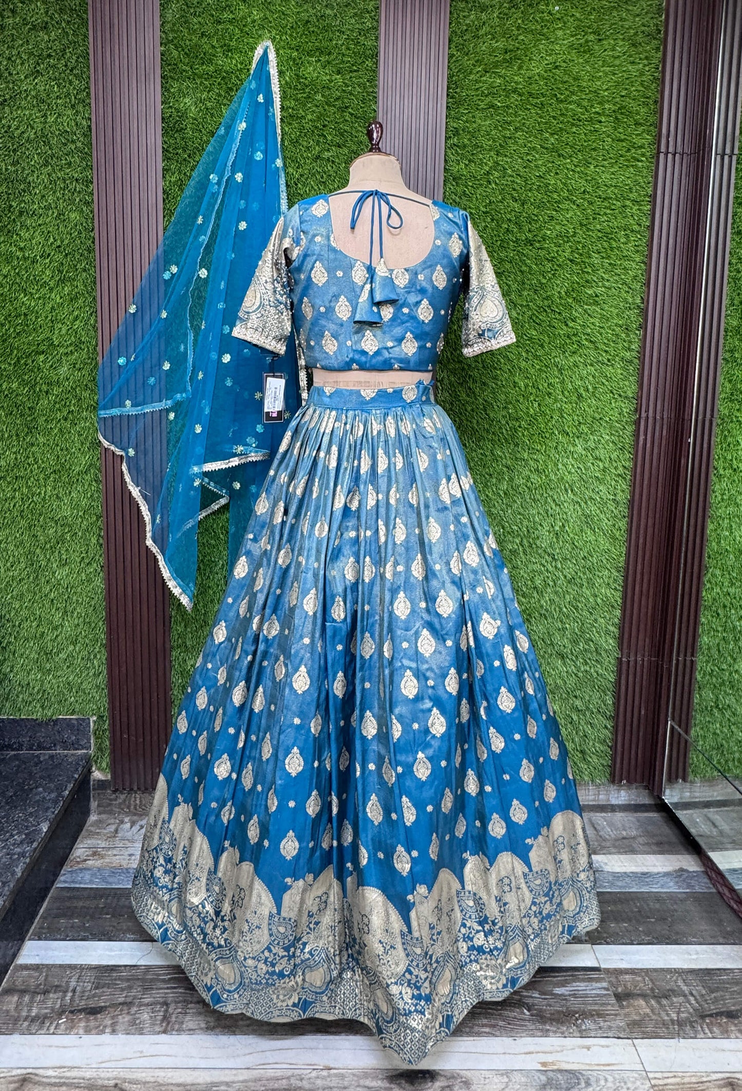 Pure Banarasi Lehenga Set with Half Sleeve Blouse & Net Dupatta