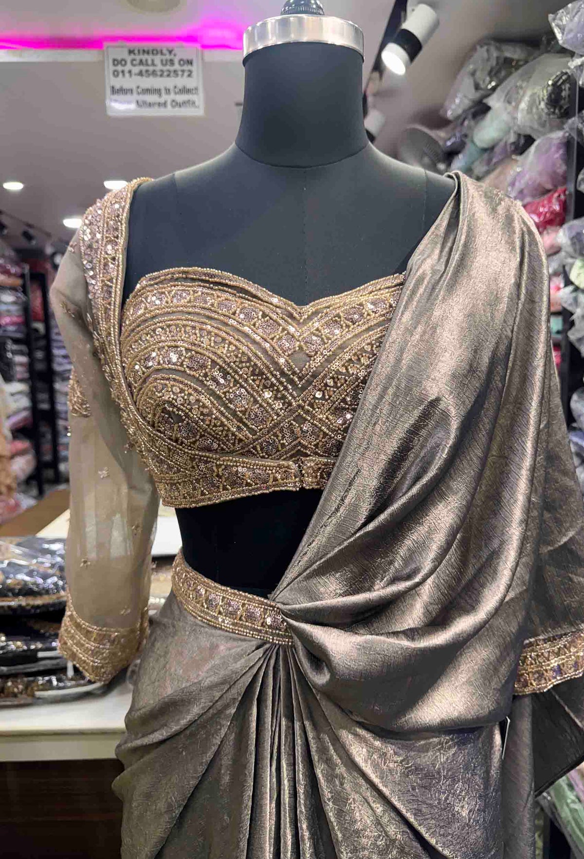 Readymade Crinkled Saree with Open Palla Design