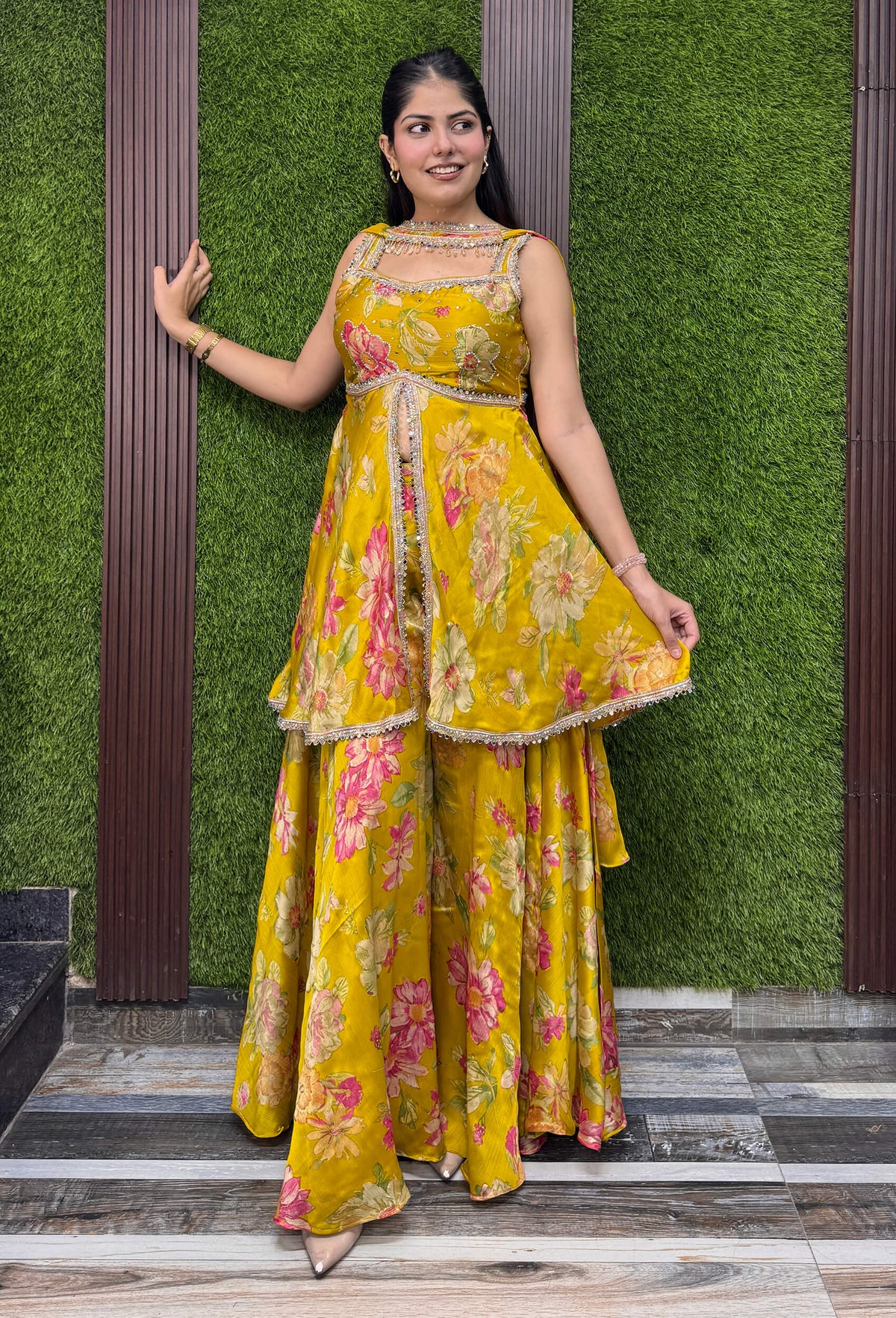 Trendy Spaghetti Strap Short Peplum Sharara Suit