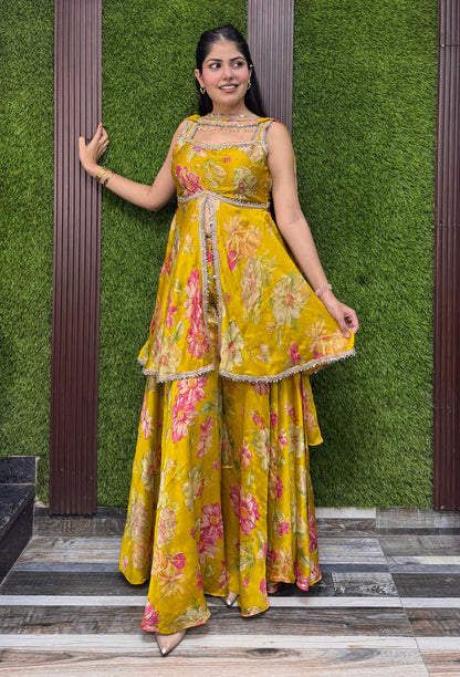 Trendy Spaghetti Strap Short Peplum Sharara Suit
